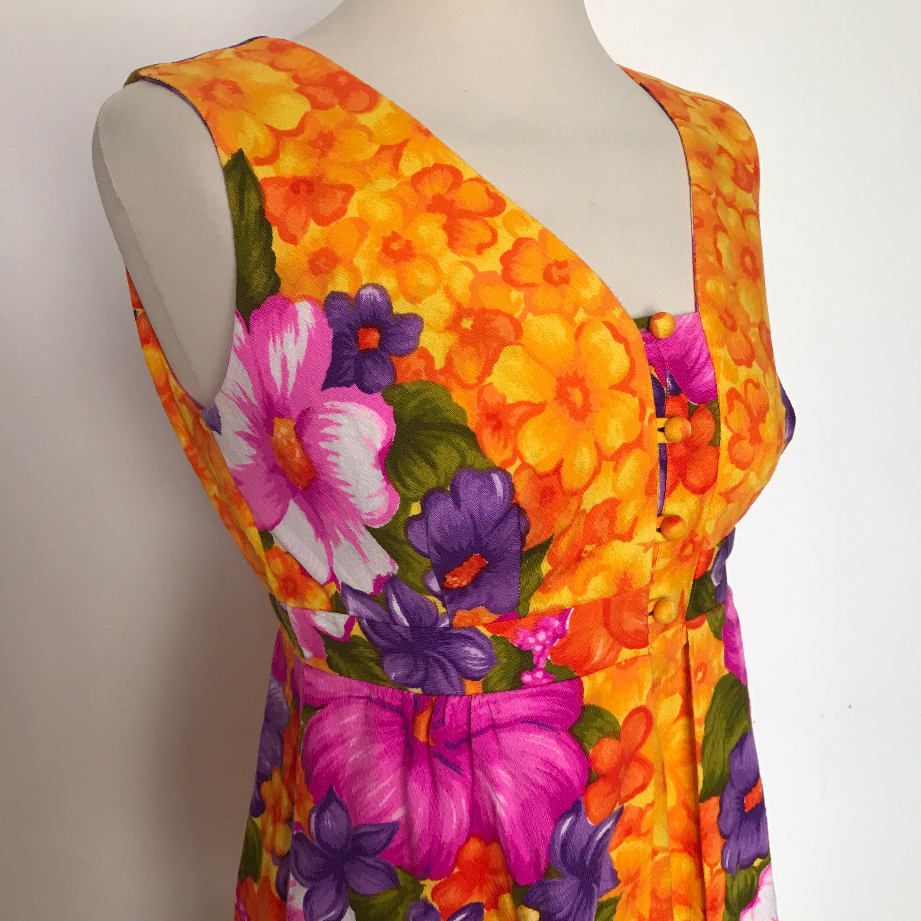 Vintage Hawaiian dress, 1960s shift dress, hawaiian dress, tiki print