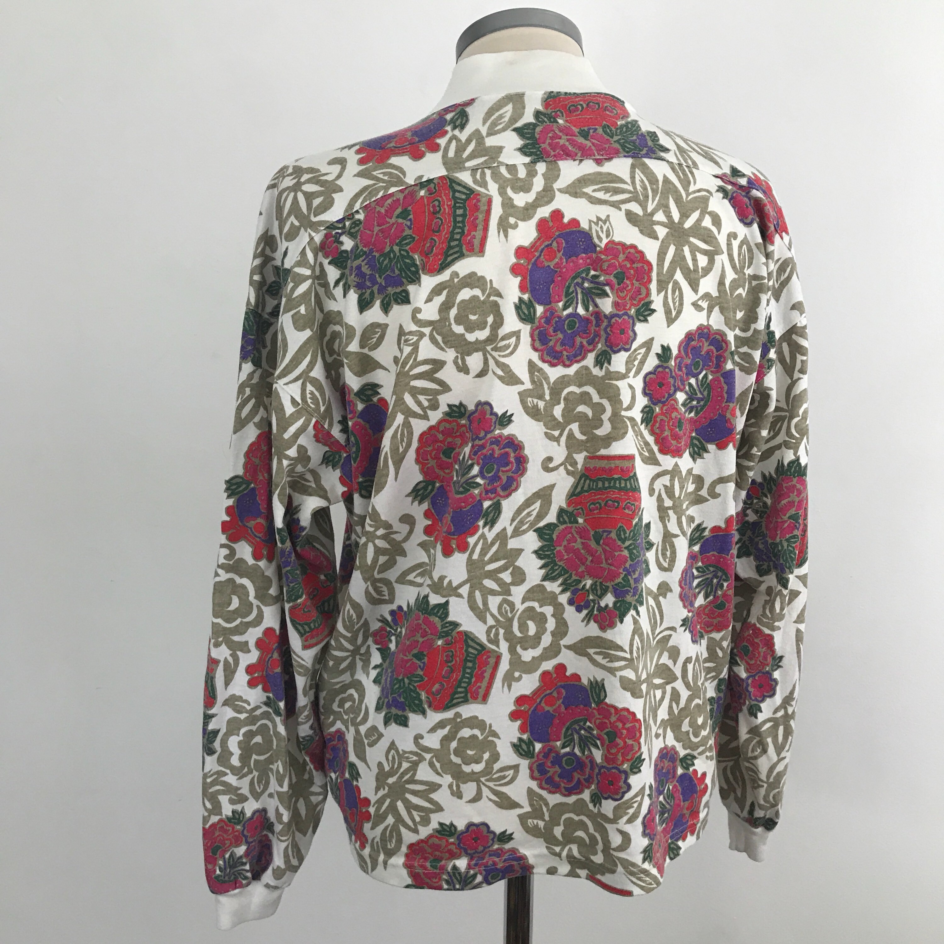 Vintage sweater, 80s sweatshirt flowery top, 1980s jersey
