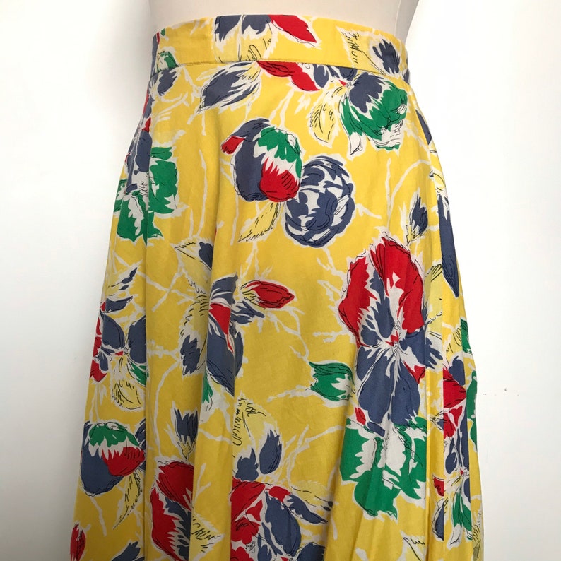 yellow skirt Valise below knee poppies petite flared skirt,1970s does 30s Vintage skirt UK 8 cotton skirt floral print skirt