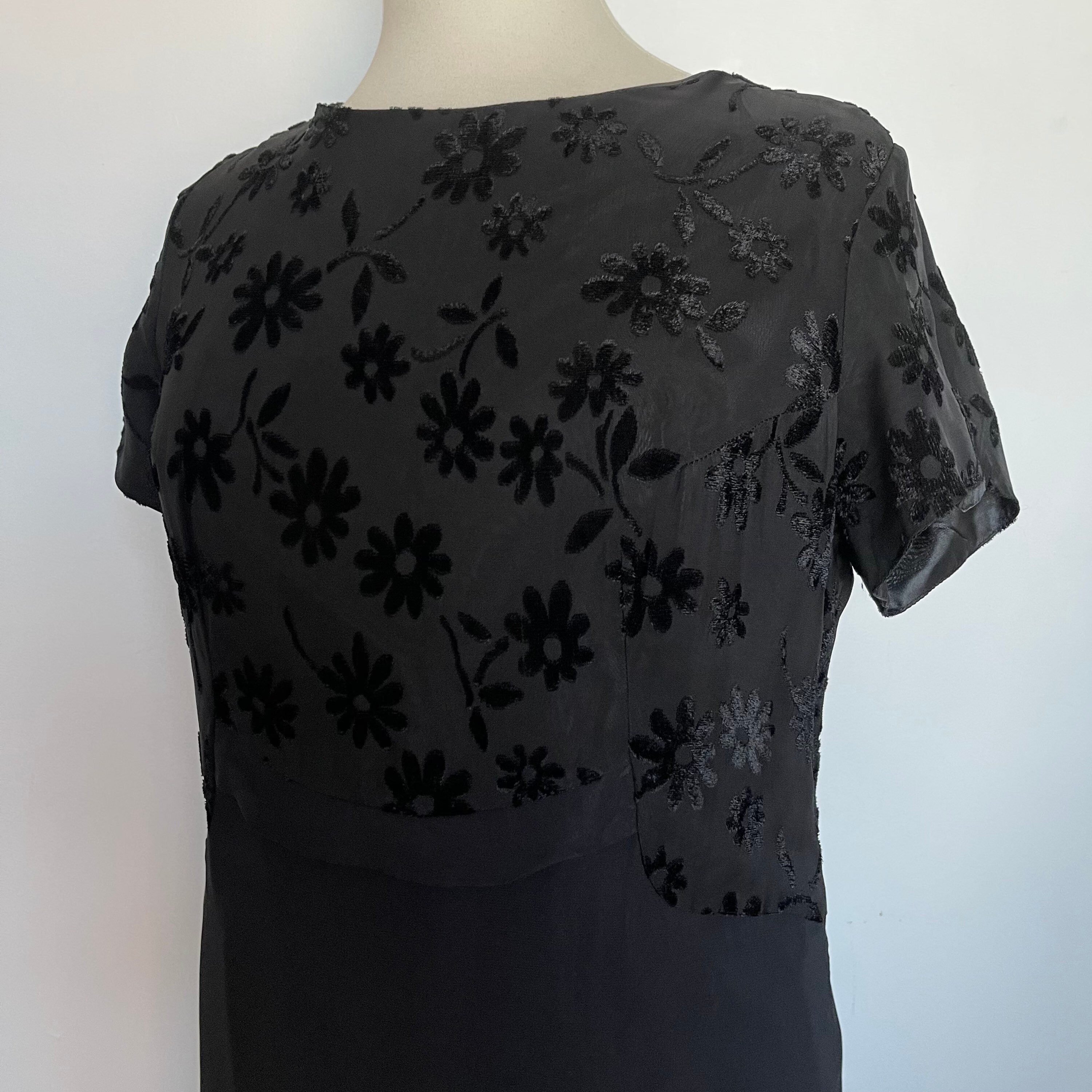 1960s dress, shift dress, 60s dress,black crepe chiffon,devore, velvet