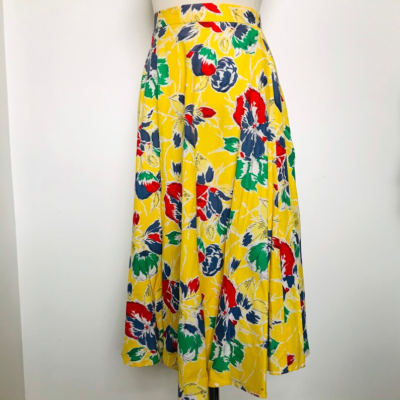 yellow skirt Valise below knee poppies petite flared skirt,1970s does 30s Vintage skirt UK 8 cotton skirt floral print skirt