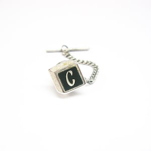 Inicial C Tie Tack vintage Swank Monogram Tie Pin con cadena estilo 3D