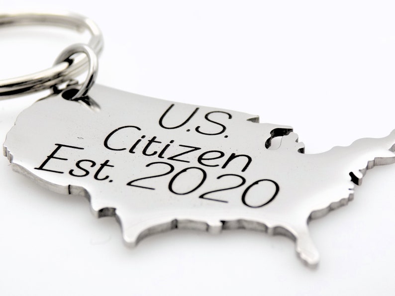 Custom US Citizen Gift, Choose your year on this laser engraved USA map keychain. image 2