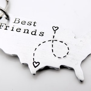 Long distance Best Friends USA Map Gift keychain image 1