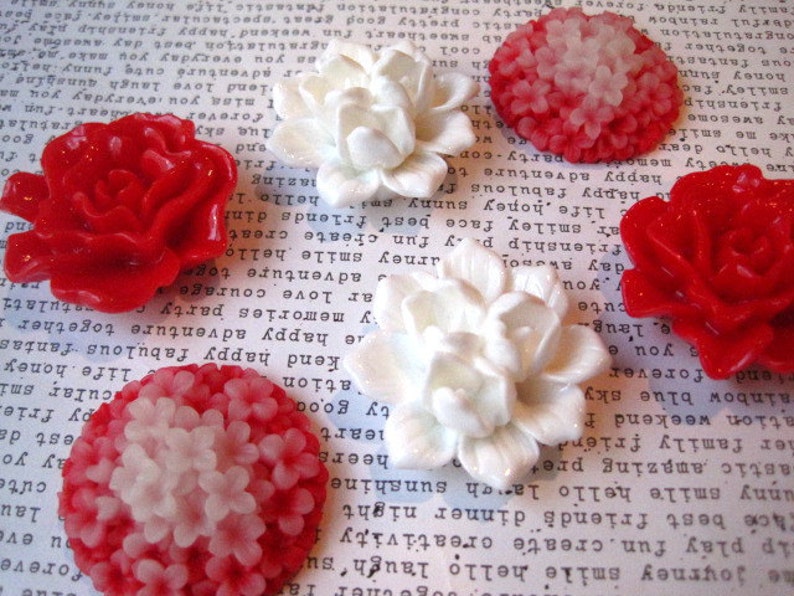 Wedding Favors 6 pc Flower Magnets Housewarming Gifts Locker Magnets Large Fridge Magnet Red and White Magnets