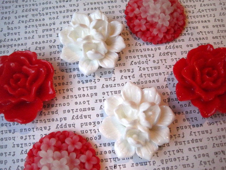 Wedding Favors 6 pc Flower Magnets Housewarming Gifts Locker Magnets Large Fridge Magnet Red and White Magnets