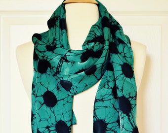 Batik green polka dot scarf, st Patrick's day silk scarf, Hand dyed silk scarves, batik fabric, green and black scarf, hand painted scarf,