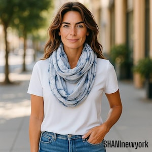 Baumwolle weiß n Navy Infinity Schal, Winter Schal.Batik Schal, blau & weiß