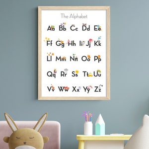 Gráfico del alfabeto ilustrado enmarcado, cartel del alfabeto, aprendizaje del alfabeto para niños, decoración de la escuela en el hogar, cartel de papel mate enmarcado, guardería, decoración