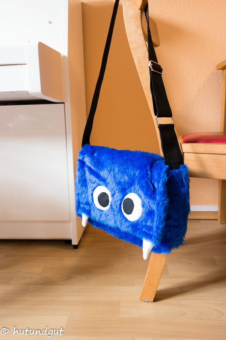 große UMHÄNGETASCHE Monstertasche DUNKELBLAU DIN A4 Bild 4