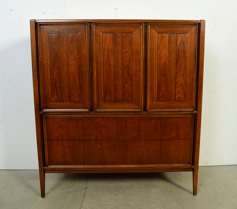 Thomasville Walnut Tall Dresser Gentlemans Chest Mid Century Etsy