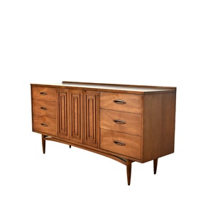 Broyhill Premier Sculptra Line Long Dresser Credenza Walnut Mid Century Modern