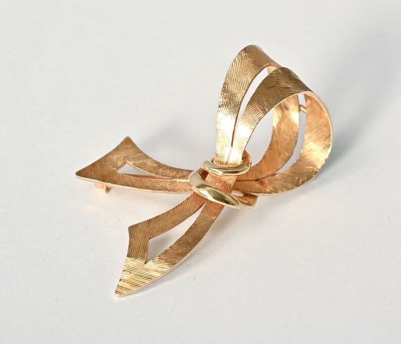 Gold Ribbon Brooch Mid Century image 4