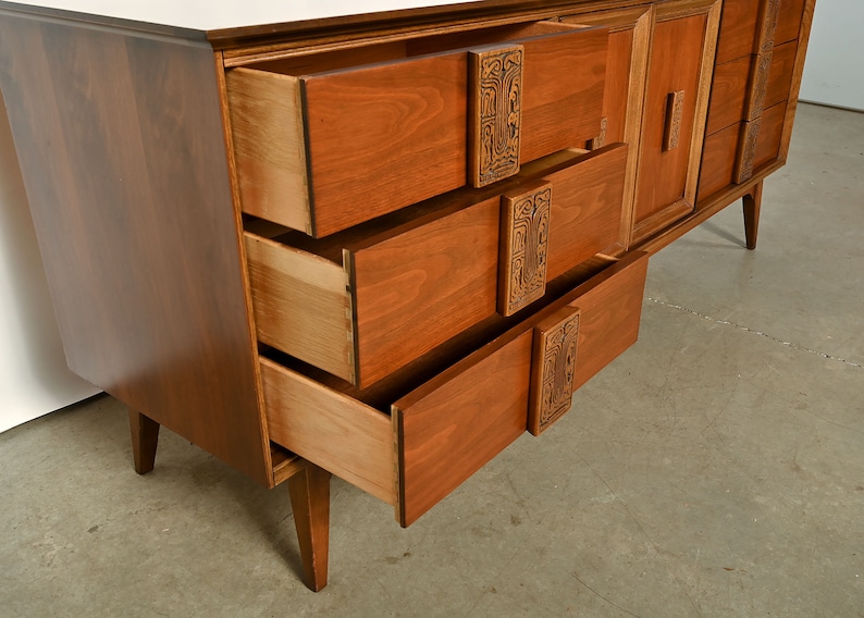 Bassett Mayan Walnut Credenza Long Dresser Mid Century Modern image 8