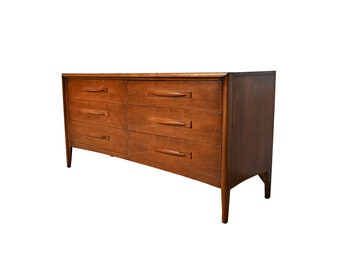 Broyhill Emphasis Long Dresser Chest Dresser Walnut Mid Century Modern
