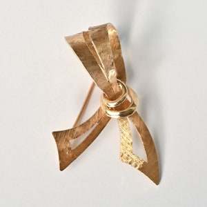 Gold Ribbon Brooch Mid Century image 5