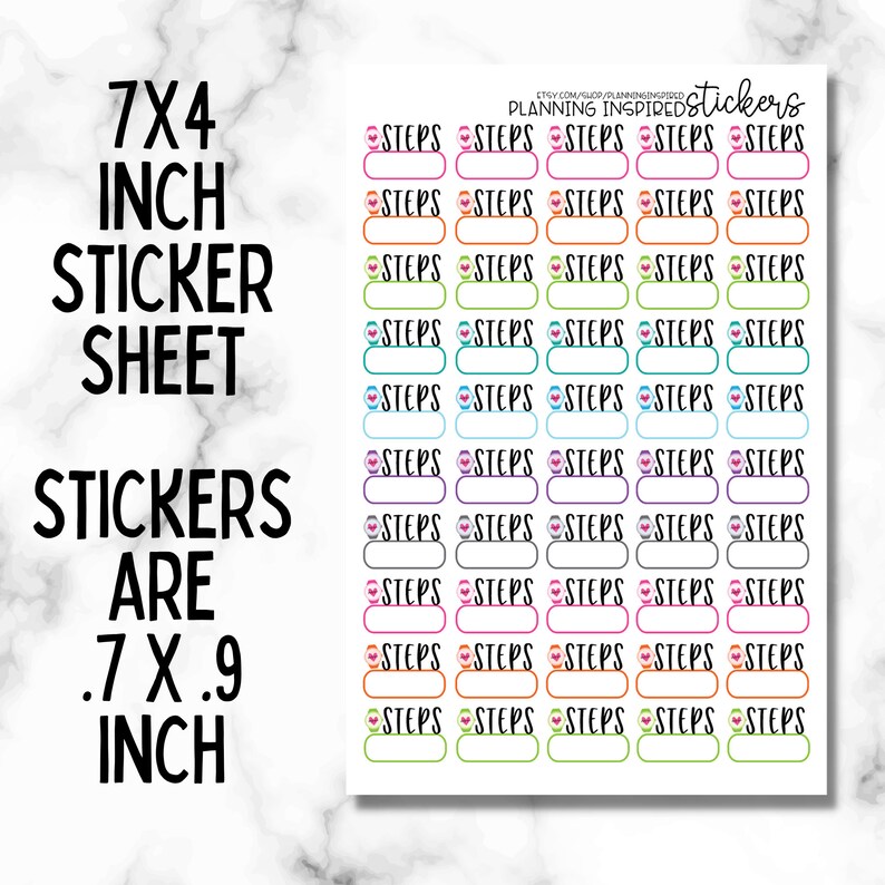 Op de afbeelding: Een vel met 28 kleurrijke planner stickers met de tekst "STEPS" en een lege ruimte om te schrijven. Het vel is 7 inch bij 4 inch en de stickers zijn 0,7 inch bij 0,9 inch.