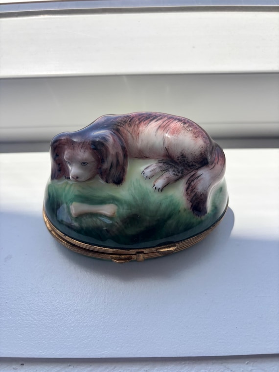 Vintage Rochard Limoges Hand-Painted Porcelain Box – Sleeping Spaniel Dog Trinket (Surprise Bone)