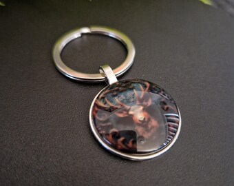 Stag Lifestyle Glass Cabochon Keychain – Symbolic Partner Accessory