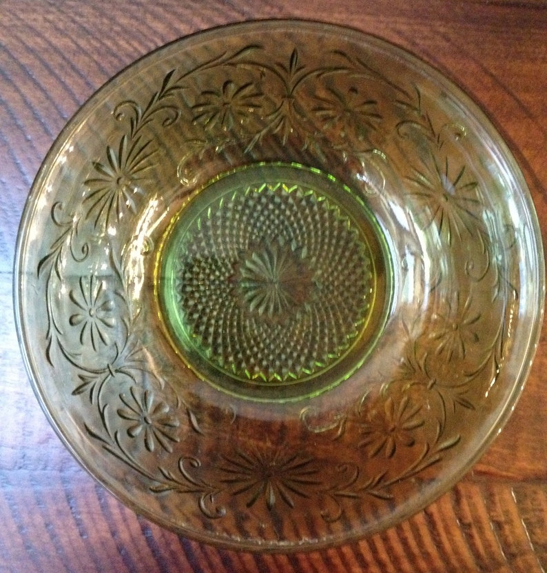 Green Daisy Depression Glass Serving Bowl by Indiana Glass Etsy