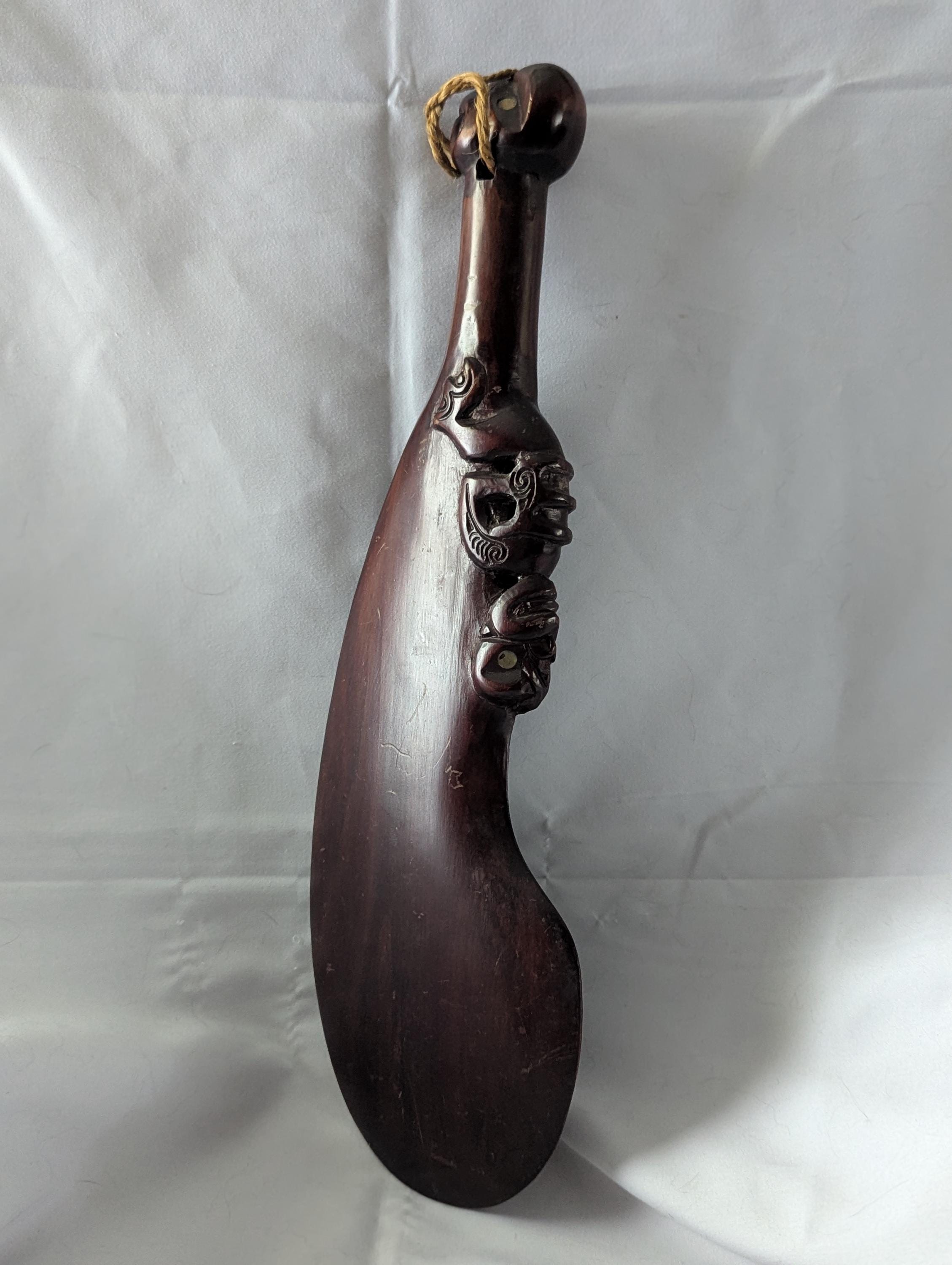 New Zealand製 マオリの木彫りPATU(武器) New Zealand製 マオリの木彫りPATU(武器) - メルカリ
