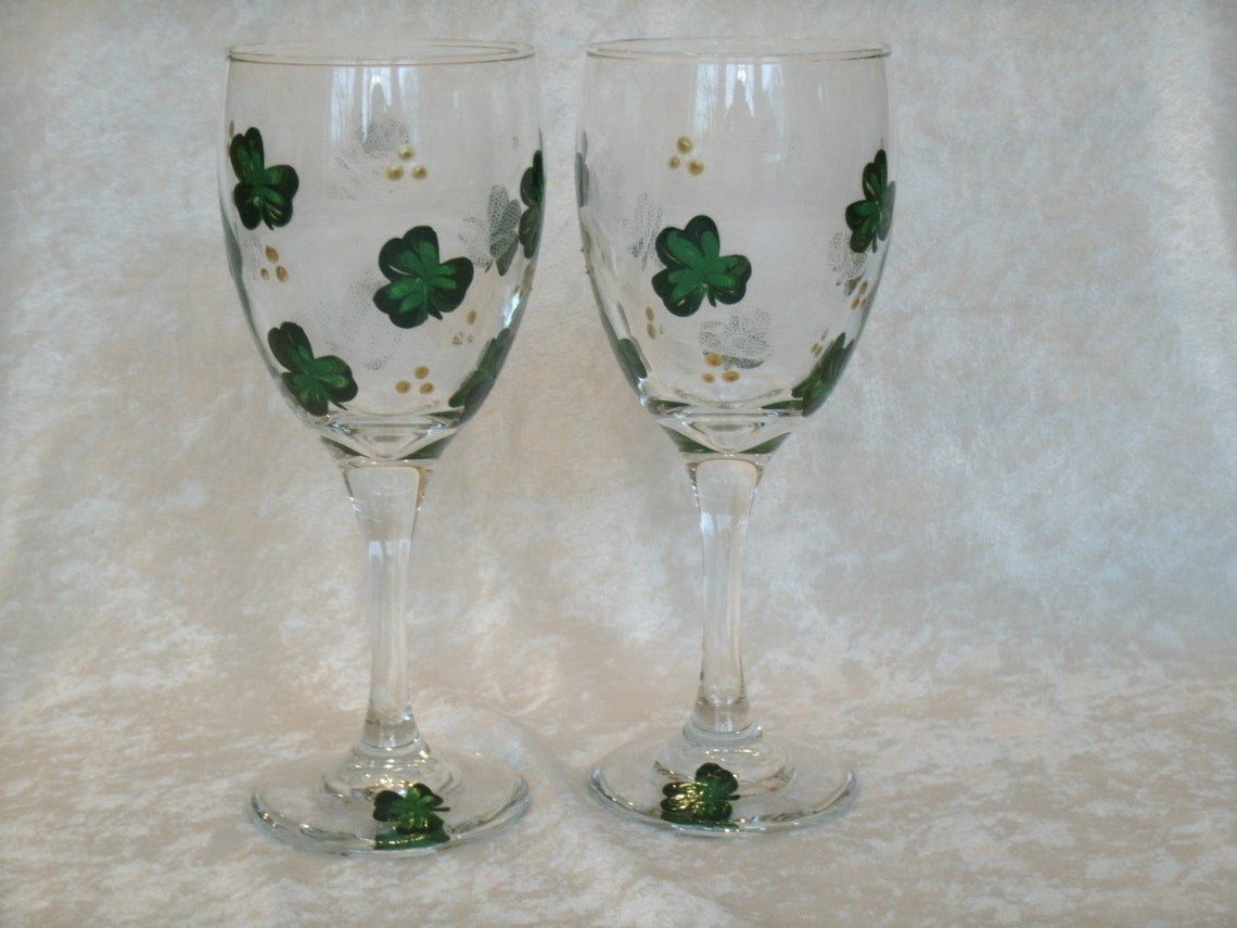 SHAMROCK WINE GLASSES Set of Four - Etsy