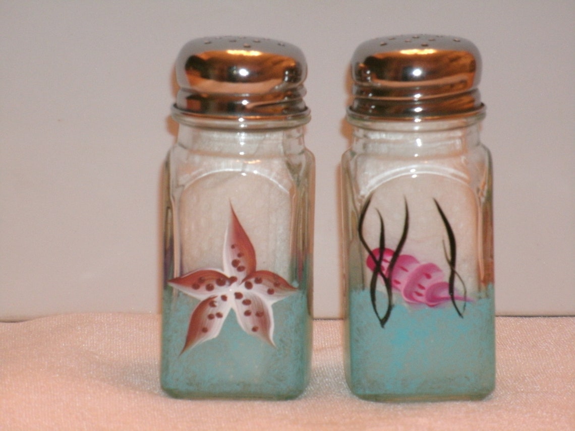 Handcrafted Seashell Salt & Pepper Shaker (Set of 2) main image 1