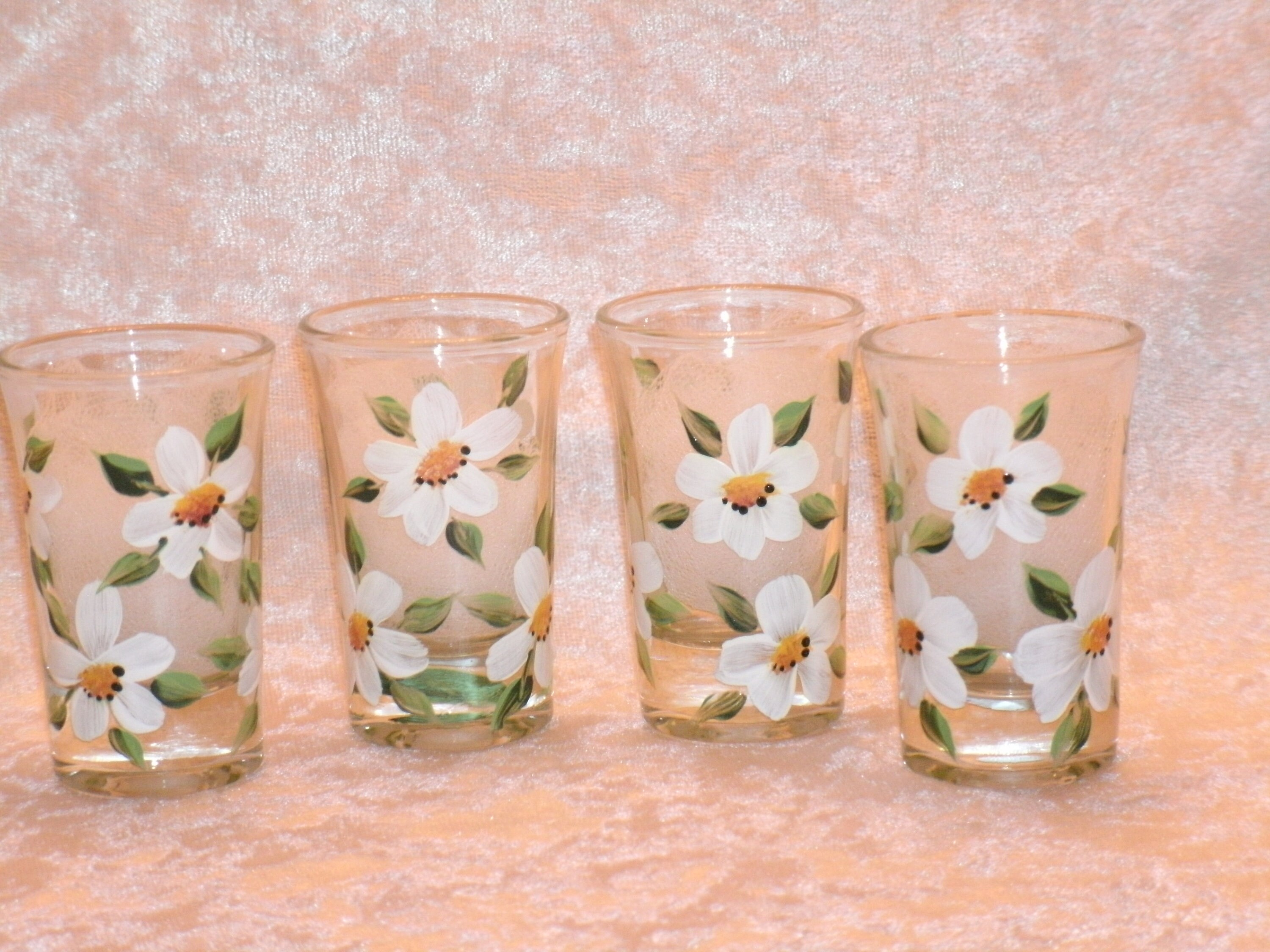 Set of 2 Japanese Style Handmade Shot Glasses Elegant Tea Glasses Flower  Petal Espresso Glasses 