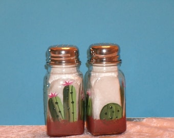 CACTUS SALT AND pepper shakers