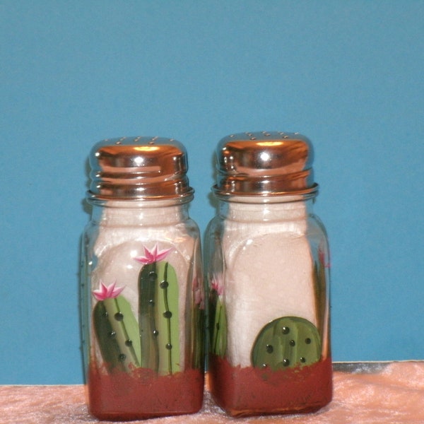 CACTUS SALT AND pepper shakers