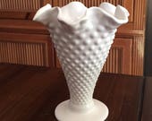Hobnail Milk Glass Vase Fluted Edge Vintage Tablescape Home Decor Vintage Wedding Bridal White Decor White Vase (BX7)