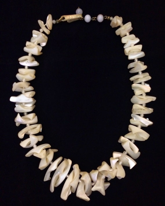 vintage mother of pearl necklace