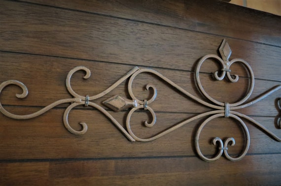 Outdoor wall art wrought iron deals