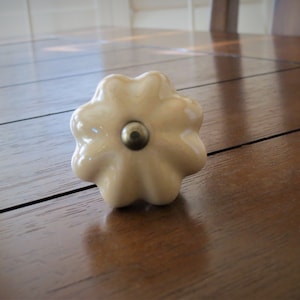 Classic Beige Scalloped Knob / Dresser Cabinet Drawer Door Hardware / Desk Pull / Ceramic Knob / Antique Brass Center and Plate