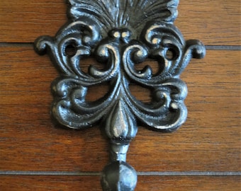 Gancho de pared de hierro fundido, diseño de volutas, decoración rústica