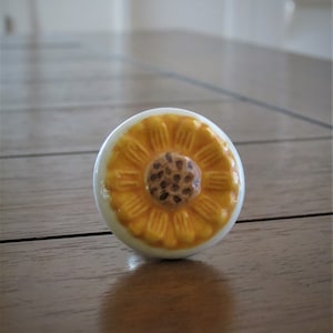 Knauf Keramik Sonnenblume / Möbelknauf / Möbelknauf / Blume weiß und orange / Möbelknauf / Schubladenknauf