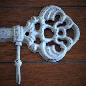Light Grey Shabby Chic Key Holder / Or Pick Color / Skeleton Key Rack / Rustic Key Hanger / Metal Key Holder / Kitchen Foyer Entrance Hook image 3