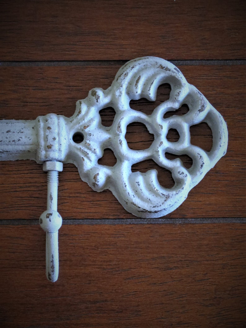 Light Grey Shabby Chic Key Holder / Or Pick Color / Skeleton Key Rack / Rustic Key Hanger / Metal Key Holder / Kitchen Foyer Entrance Hook image 3