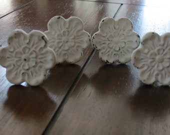 Vintage Inspired Knobs/Drawer Knobs/Dresser Knobs/Flower Design/White Knobs/White Pulls/Shabby Chic