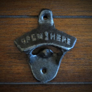 CAST IRON RUSTIC Vintage Old Style Wall Mounted