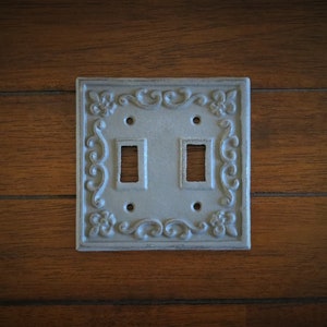 Light Switchplate / Double Switch Cover / Cast Iron Metal / Fleur De Lis / Dark Grey or Pick Color / Farmhouse Cottage Chic Wall Decor