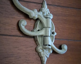 Gancho de pared de hierro fundido estilo vintage / Perchero para llaves o abrigos con decoración de cabaña retro / Gancho para toallas de baño / Porta joyas / Verde salvia o color a elegir