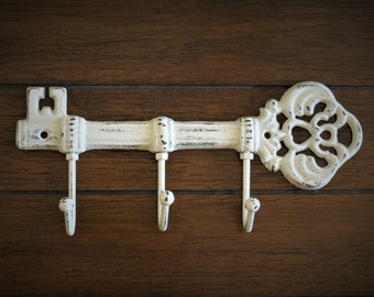 Creamy White Shabby Chic Key Holder / Or Pick Your Color/ Skeleton Key Rack /Metal Wall Hook/Vintage Decor/Kitchen Foyer Entrance Key Hanger