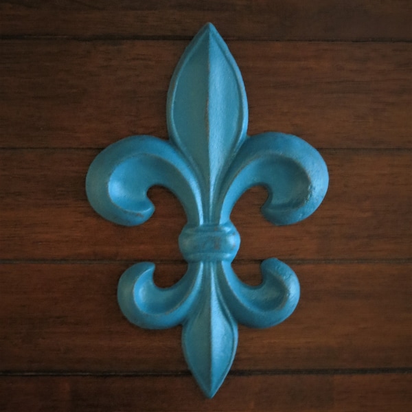 Metal Wall Art / Lagoon Blue or Pick Color / Cast Iron Fleur de Lis Wall Sign / Paris Apartment / French Country Style / Fleur de Lis Symbol