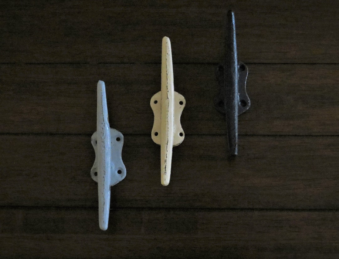 Cast Iron Boat Cleat Wall Hook / Nautical Coastal Wall Decor / Creative Dresser Handle Pull