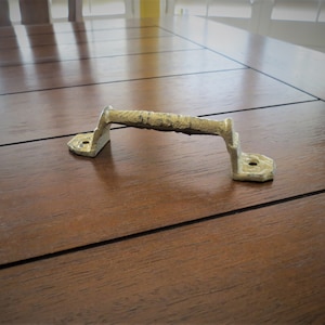 Classic Handle / Dresser Drawer Door Cabinet Pull / Antique Gold or Pick Color / Vintage Cottage Chic Farmhouse / Cast Iron Hardware