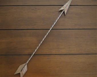 Decoración de pared con flechas de metal: estilo tribal bohemio de cobre envejecido