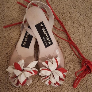 Womens Shoes PASSPORTS California*Red White Clear*Leather Pom-Pom*Low Heel*Sandal Like Ankle Strap Ties*Vintage 80s*LEATHER Sole Sz 6.5