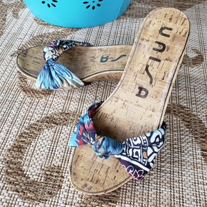 UNISA Sandals*Cork Foot Bed*Fabric Detail*Slight Wedge*Vintage 90s*Unisa*Slide Sandal*Raised Heel 2&quot; Comfortable*Pair wShorts, Capris, Jeans