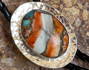 Spiny Oyster Shell and Turquoise Bolo Tie For Men and Women